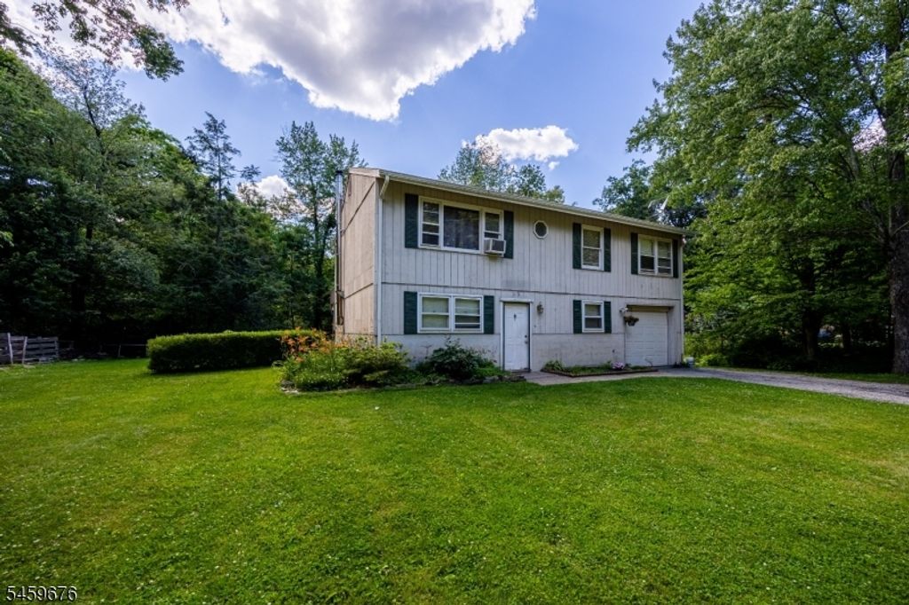 103 Alturas Rd, Vernon Twp., NJ 07422 — photo 2