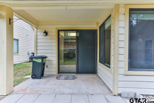 1767 Eaglewood Dr., Tyler, TX 75703