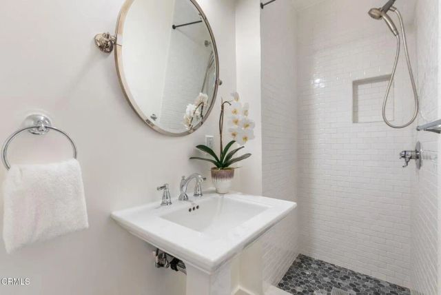 1102 Bella Vista Avenue, Pasadena, CA 91107