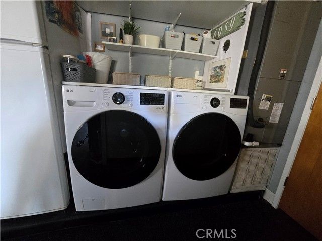 617 N Beachwood, Burbank, CA 91506