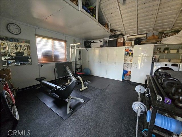 617 N Beachwood, Burbank, CA 91506