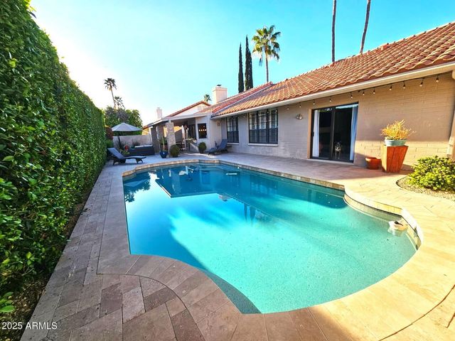 9763 E DREYFUS Avenue, Scottsdale, AZ 85260