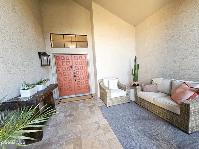 9763 E DREYFUS Avenue, Scottsdale, AZ 85260