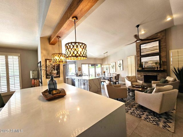 9763 E DREYFUS Avenue, Scottsdale, AZ 85260