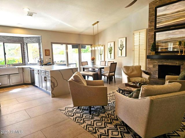 9763 E DREYFUS Avenue, Scottsdale, AZ 85260