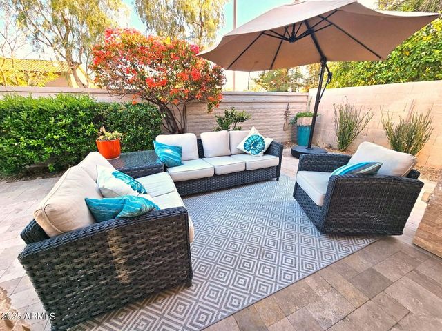 9763 E DREYFUS Avenue, Scottsdale, AZ 85260