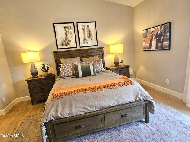 9763 E DREYFUS Avenue, Scottsdale, AZ 85260