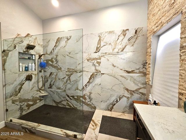 9763 E DREYFUS Avenue, Scottsdale, AZ 85260