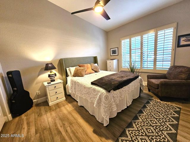 9763 E DREYFUS Avenue, Scottsdale, AZ 85260