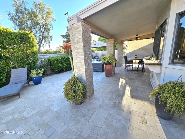9763 E DREYFUS Avenue, Scottsdale, AZ 85260