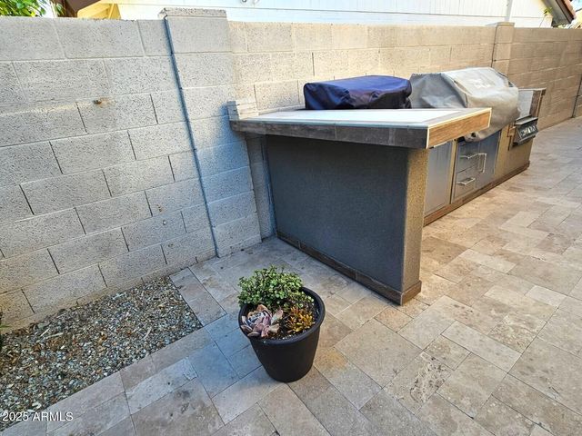 9763 E DREYFUS Avenue, Scottsdale, AZ 85260