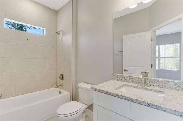 2290 BEEVILLE AVENUE, North Port, FL 34286