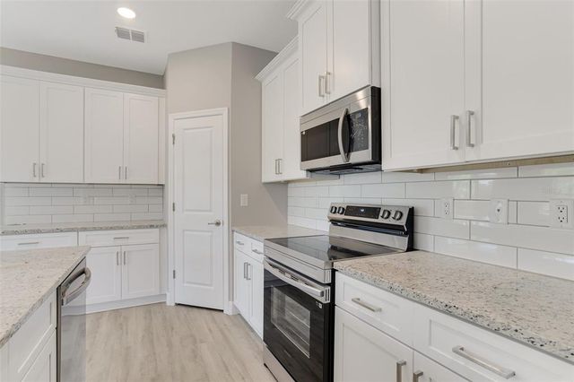 2290 BEEVILLE AVENUE, North Port, FL 34286