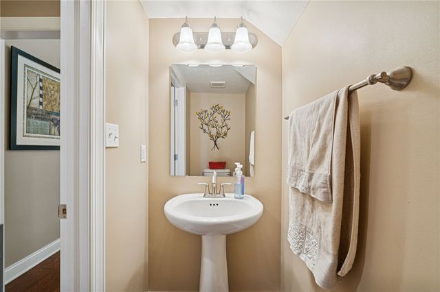 2390 Wheatland Cir, Delmont, PA 15626