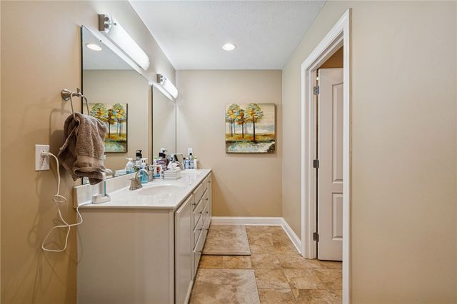 2390 Wheatland Cir, Delmont, PA 15626