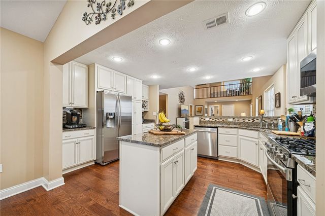 2390 Wheatland Cir, Delmont, PA 15626