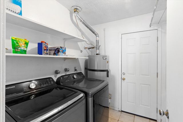 10217 Santa Paula Avenue NE, Albuquerque, NM 87111