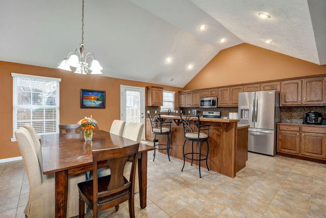 1110 N Arlington Street, Nixa, MO 65714