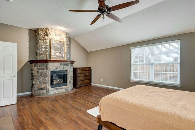 1110 N Arlington Street, Nixa, MO 65714