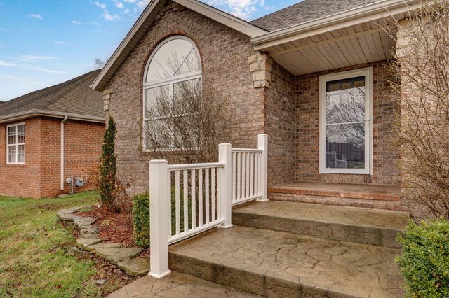 1110 N Arlington Street, Nixa, MO 65714