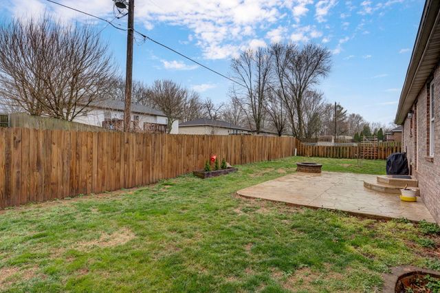 1110 N Arlington Street, Nixa, MO 65714