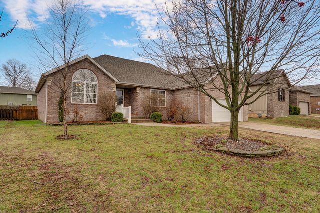 1110 N Arlington Street, Nixa, MO 65714