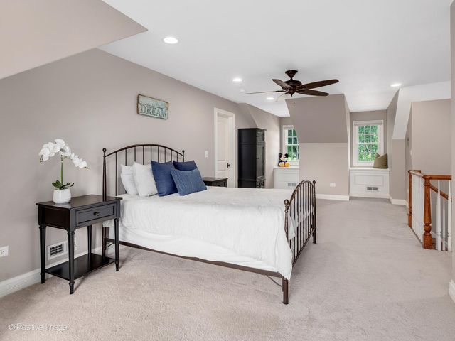 302 E Wilson Street, Elmhurst, IL 60126