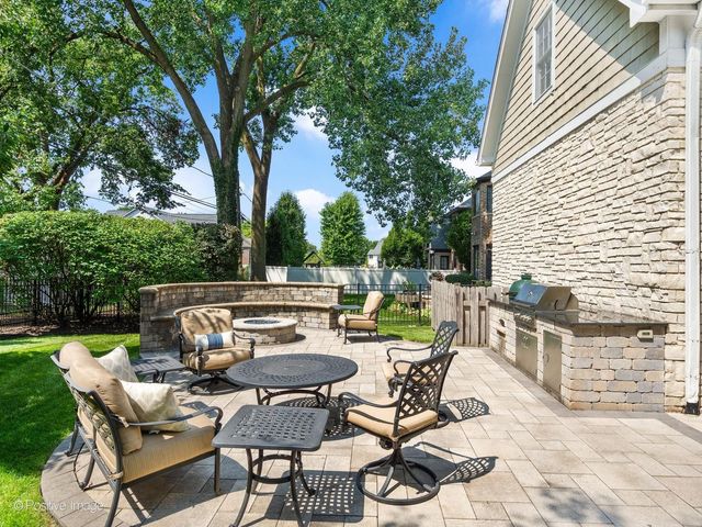 302 E Wilson Street, Elmhurst, IL 60126