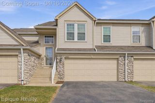 26625 Kirkway Circle, Woodhaven, MI 48183