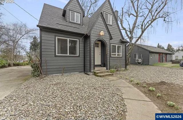 2664 12th St SE, Salem, OR 97302