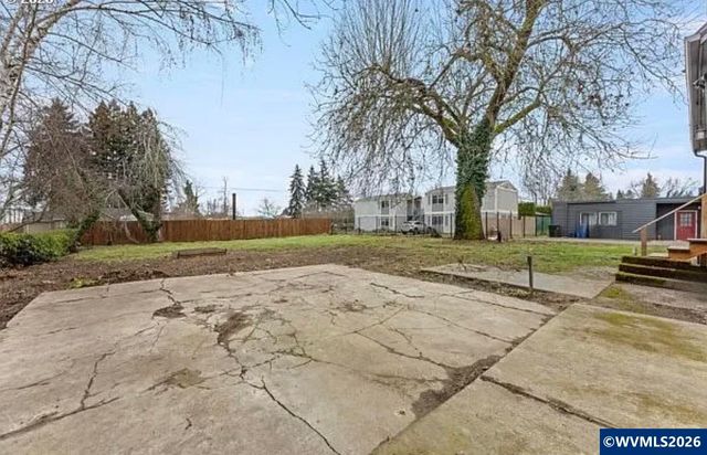 2664 12th St SE, Salem, OR 97302