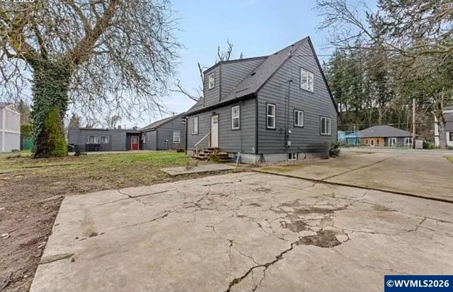 2664 12th St SE, Salem, OR 97302