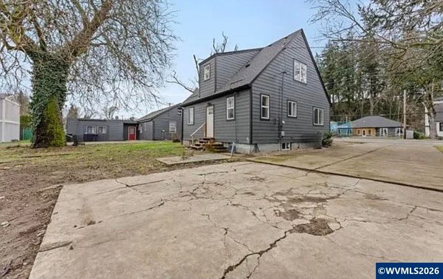 2664 12th St SE, Salem, OR 97302