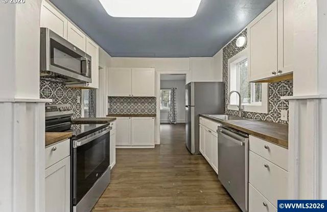 2664 12th St SE, Salem, OR 97302