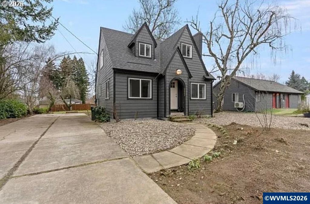 2664 12th St SE, Salem, OR 97302