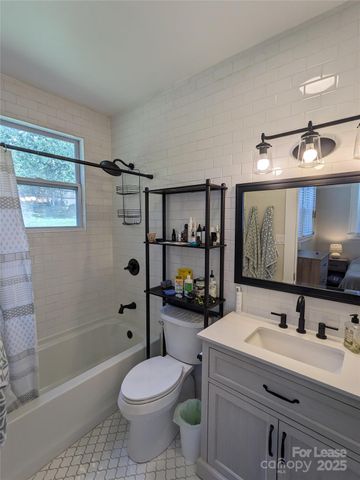 28 woodrow Avenue, Asheville, NC 28801