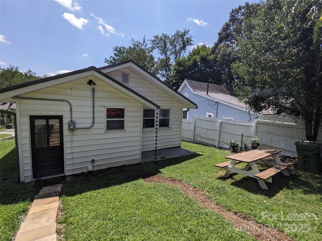 28 woodrow Avenue, Asheville, NC 28801