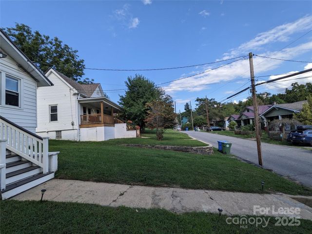 28 woodrow Avenue, Asheville, NC 28801