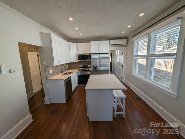 28 woodrow Avenue, Asheville, NC 28801