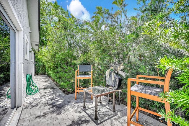 630 Deer Creek Briarwood Ln, Deerfield Beach, FL 33442