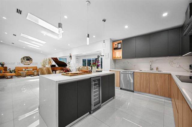 630 Deer Creek Briarwood Ln, Deerfield Beach, FL 33442