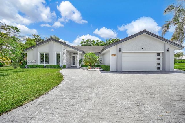630 Deer Creek Briarwood Ln, Deerfield Beach, FL 33442