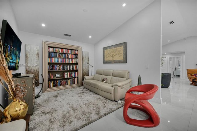 630 Deer Creek Briarwood Ln, Deerfield Beach, FL 33442