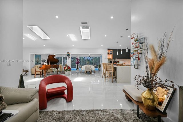 630 Deer Creek Briarwood Ln, Deerfield Beach, FL 33442