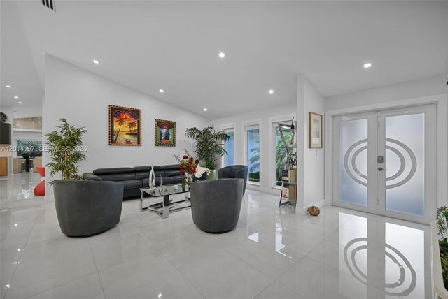 630 Deer Creek Briarwood Ln, Deerfield Beach, FL 33442