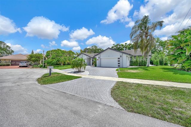 630 Deer Creek Briarwood Ln, Deerfield Beach, FL 33442