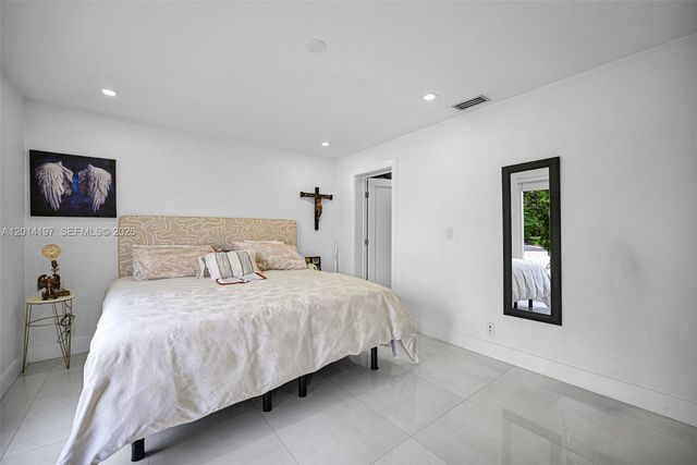 630 Deer Creek Briarwood Ln, Deerfield Beach, FL 33442