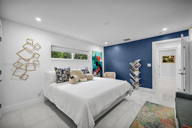 630 Deer Creek Briarwood Ln, Deerfield Beach, FL 33442