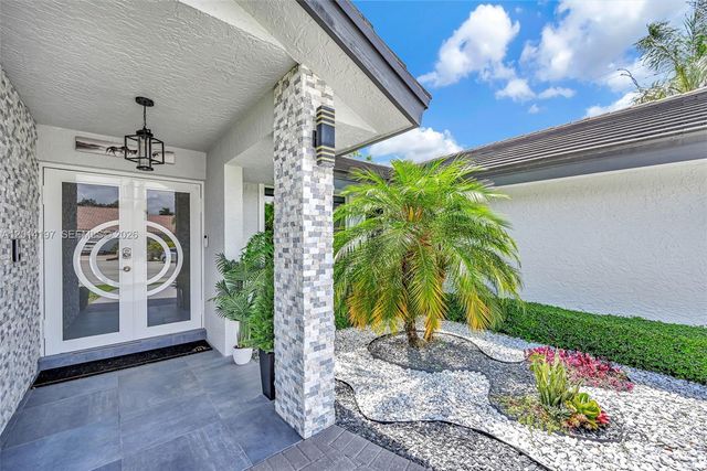 630 Deer Creek Briarwood Ln, Deerfield Beach, FL 33442