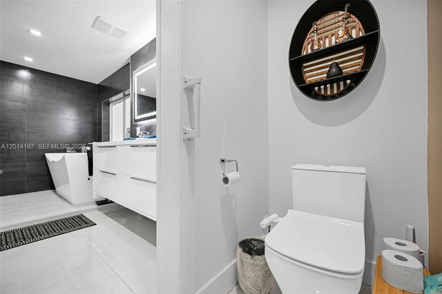 630 Deer Creek Briarwood Ln, Deerfield Beach, FL 33442